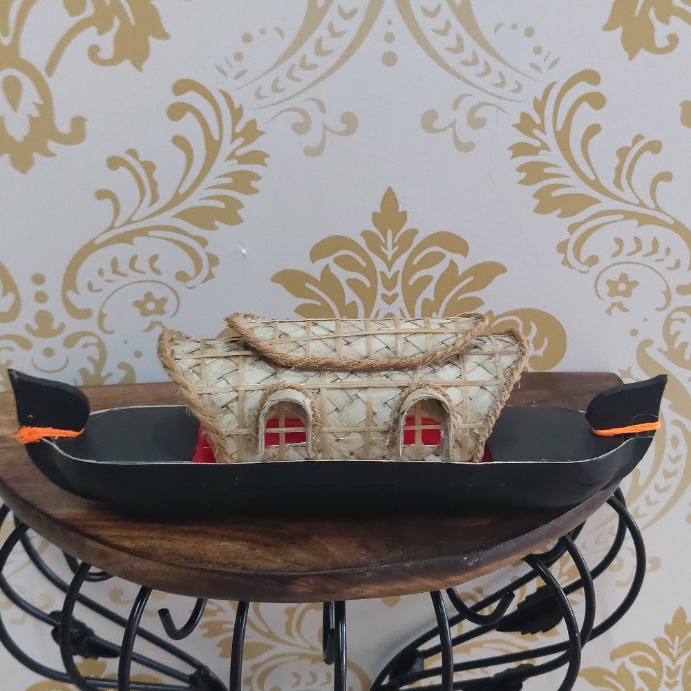 Wood & Fiber Crafted Kumarakom Houseboat – Authentic Kerala Souvenir thumbnail 3